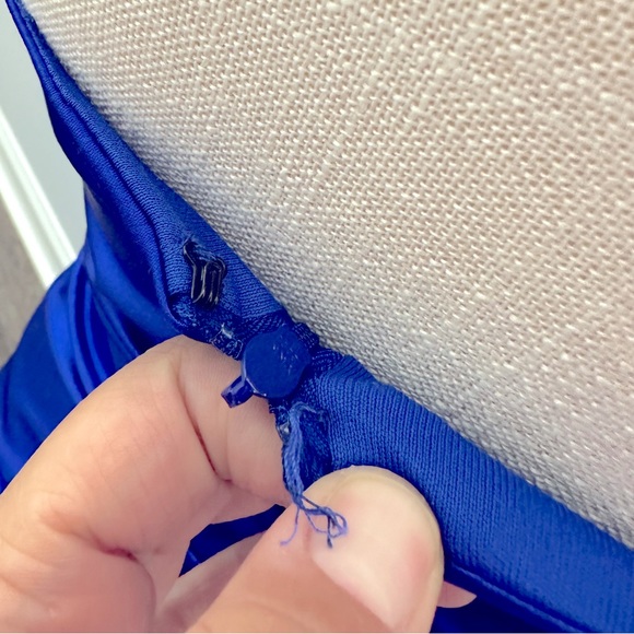 Blue Satin V-Neck dress Size 5/6 - Picture 7 of 8